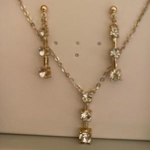Never used earring and necklace combination